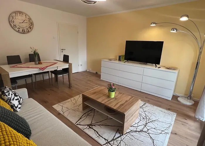 Fruehauf Apartment *